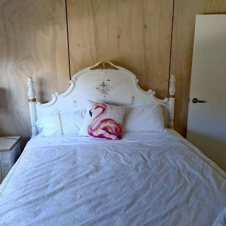 Pencarrow Lakeside Apartment Квинстаун Экстерьер фото