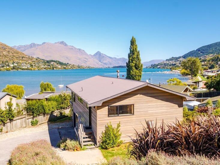 Pencarrow Lakeside Apartment Квинстаун Экстерьер фото